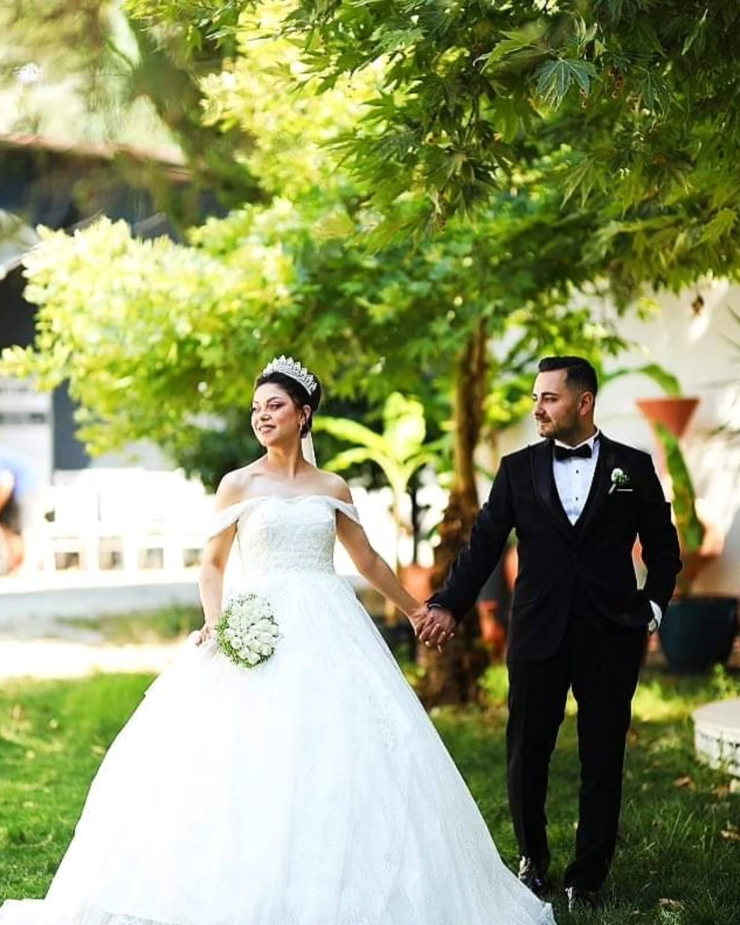 İzmir Gelinlik Firması : Nermin On Wedding